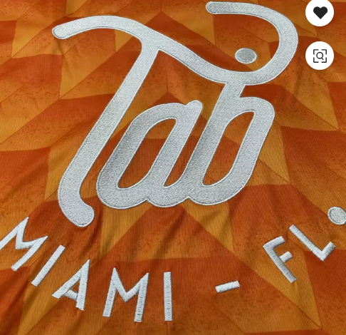 🔹 Mode / Premium  T-shirt manches courtes – Élégance décontractée